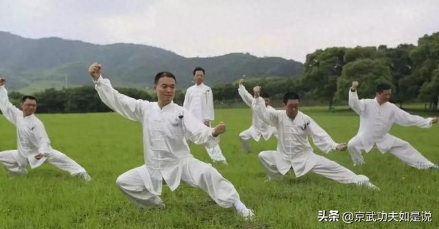 太极拳中脚落地无声的奥秘