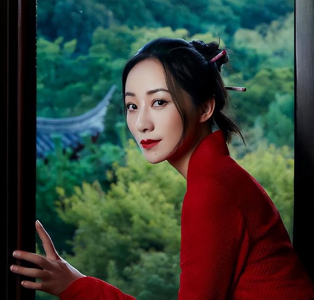 有人背景通天，有人硬刚资本？这几位女星根本不怕潜规则！