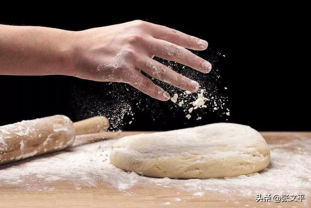 阿房宫的“房”，到底是读fáng（音防），还是páng（音旁）