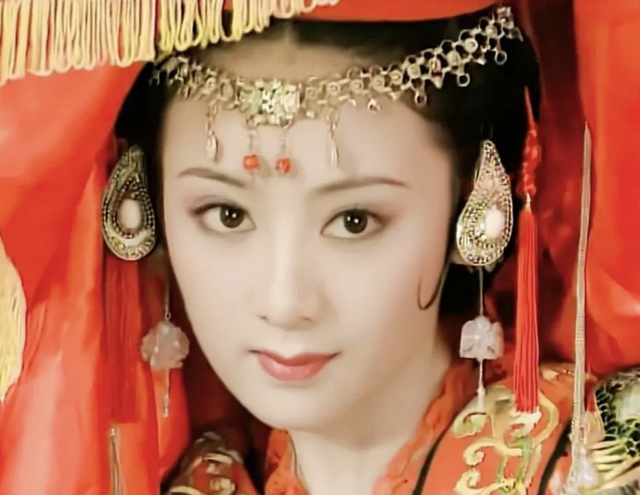 10年后再看小李琳，再婚嫁被指“吃软饭”的经超，才是正确的选择