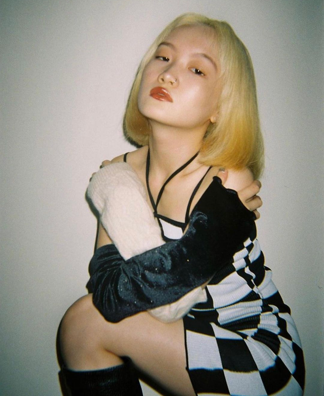 黄色短发，潮啊