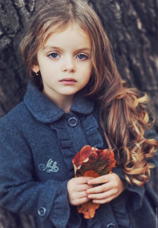 俄罗斯最炽手可热的小童模“米兰”长大了,唯美的洛丽塔就是她本人啦!