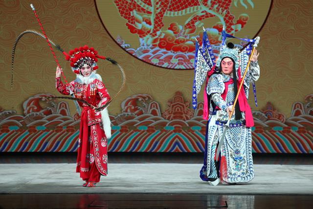 龙年开年，上海戏曲舞台火爆，场次创新高