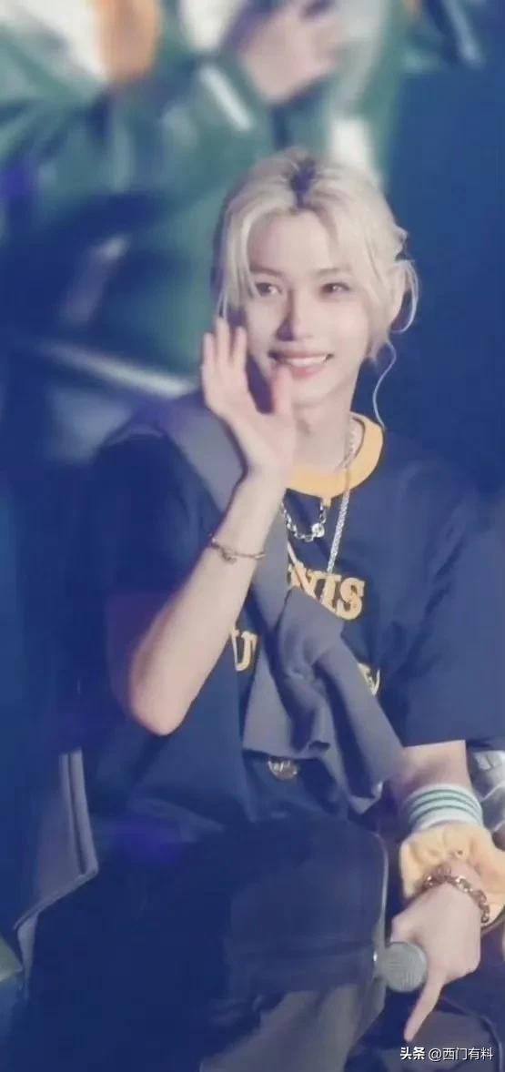 李龙馥被评为全方位无死角美少年，网友：比女人还美！