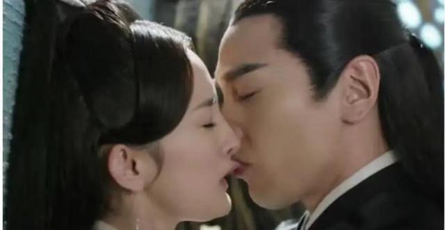 古装剧吻戏大变脸！从含蓄美到狂野风，你还Hold得住吗？