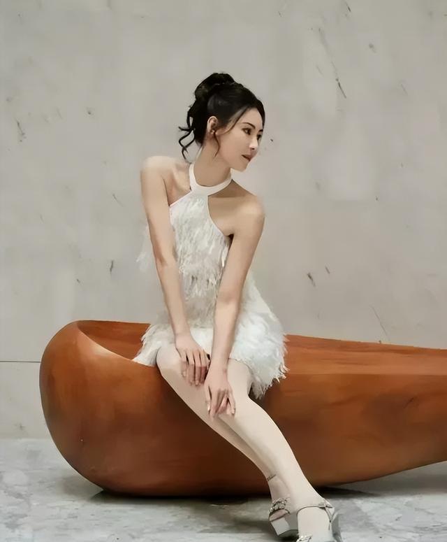 15位中国80后美女明星,个个美的不可方物,有没有你心动的女神?