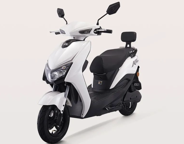 最大续航218公里,动力强,爬坡力足,绿驹KU19电摩测评