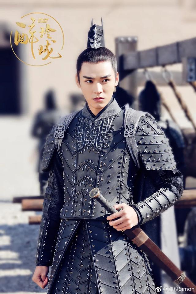 钟无寐迎来了他的最终结局，演员龚俊却一直在路上