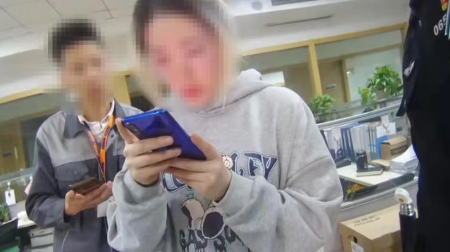 “从越南非法入境哈尔滨”？正接假警察诈骗电话，真警察现身拦截