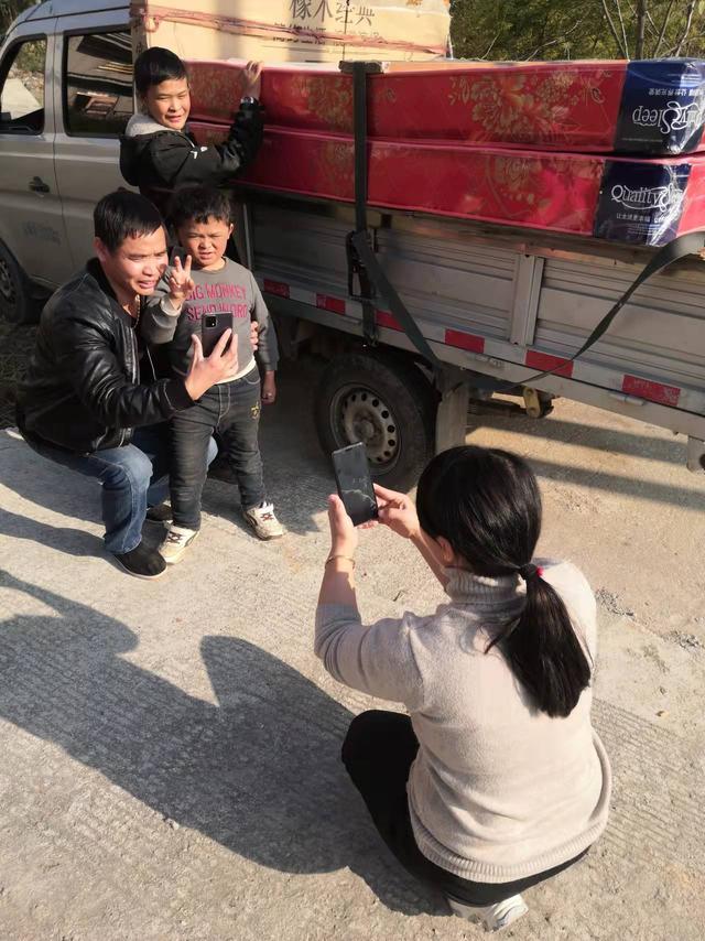 7年前，那个酷似“马云”的江西7岁男孩范小勤，如今怎么样了？