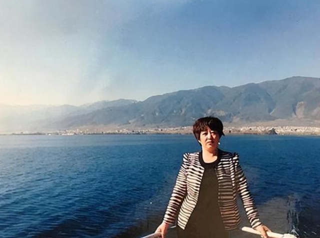 山东于欢案:生母被轮番羞辱,儿子怒捅4人后,千万国人为他求情