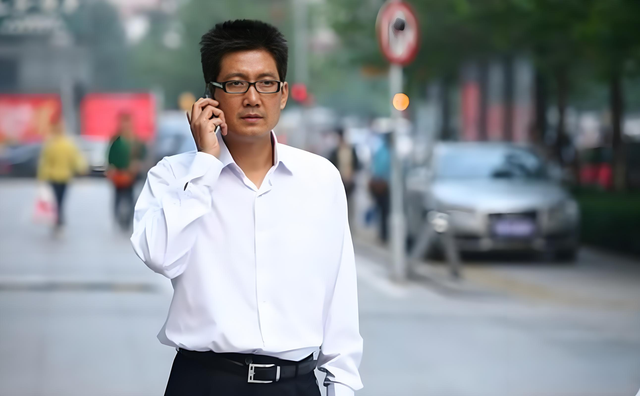 演员李崇霄离世3年后：女儿继承父业 , 越长越美 , 德国妻子却很悲催