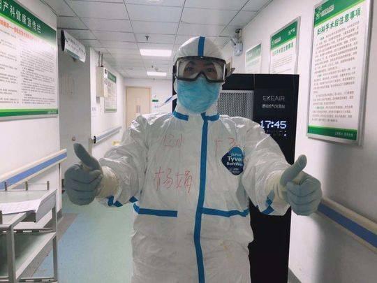 战疫故事｜杨娟：“战疫”归来收到爱人送的99朵玫瑰 2岁儿子却不认识她了