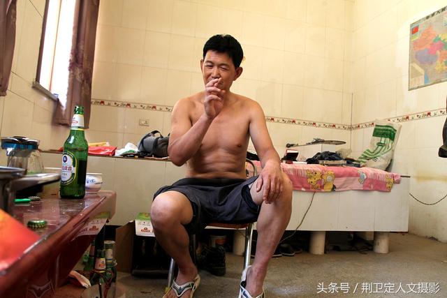 农村蝎子王,15天抓了20多斤野生蝎子能赚8000多元