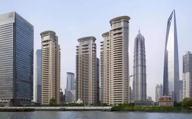 父亲浦东第一地主，母亲是影后，继承上海133套房，21岁身家百亿