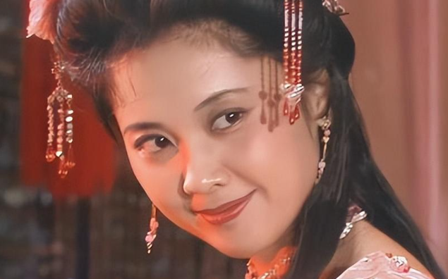 朱琳：嫁给圈外丈夫，结婚43年无儿无女，72岁风采依旧