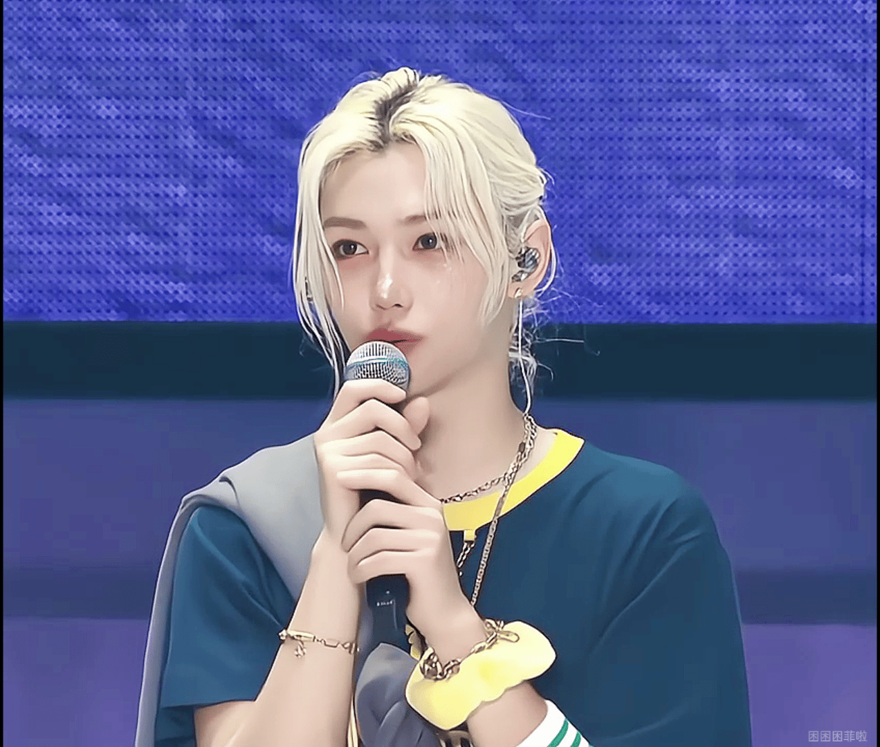 李龙馥被评为全方位无死角美少年，网友：比女人还美！