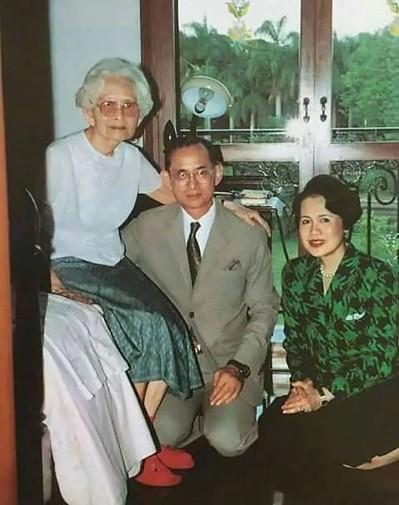 泰王的奶奶：祖籍广东潮汕，17岁就明艳动人，将美貌基因带进王室