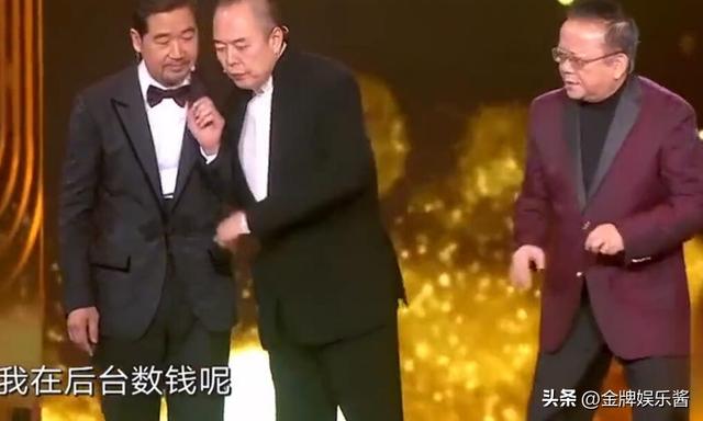 知情人称张国立邓婕没有移民法国，只是过来参加时装周活动