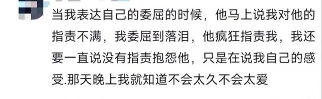 “你说（嚼嚼嚼），学校门口的（嚼嚼嚼）鸡公煲（嚼嚼嚼），咋这么好吃呢”