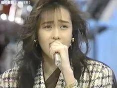 想回到昭和时代，除了穿搭，你还需要一个合适的发型