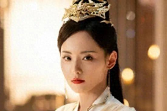 5位意想不到的“后天美女”，表情内敛又理性，美得没有痕迹