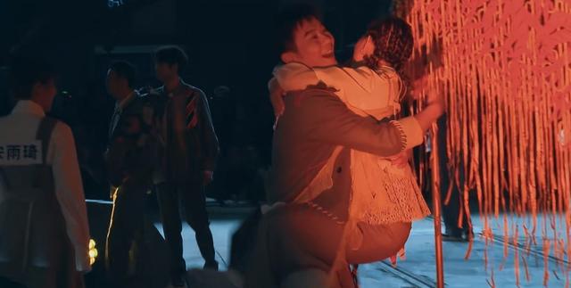 《奔跑吧8》：谢依霖一来，十年前初代跑男团的感觉立马就回来了