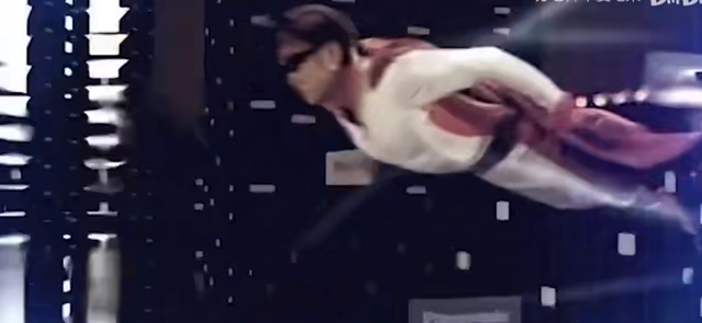 神剧《魔幻手机》：13年前评分3.9如今8.2，它真被低估了