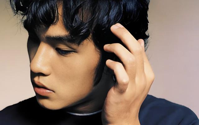 华语乐坛2000-2009巅峰十年十大影响力歌手&组合