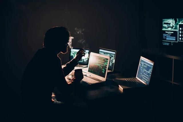 神秘的暗网有多可怕？普通人想都不要想，进去就会有危险？