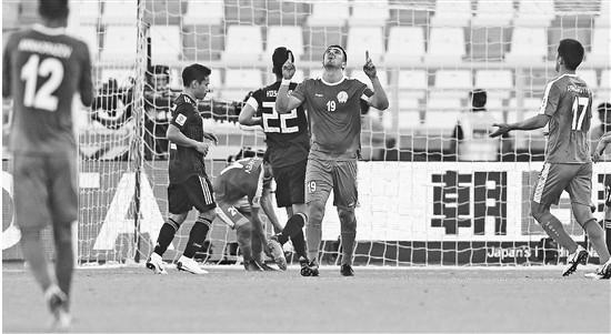 亚洲杯小组赛首轮冷门频出 留给国足的弱队不多了