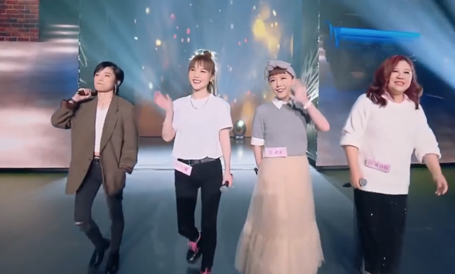 36岁“超女”许飞被质疑整容，本人近照变化大，下巴尖了鼻梁挺了