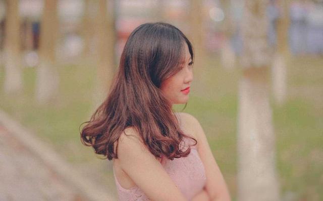 公公照看儿媳不避嫌，故意盯着儿媳哺乳谁不是掀起衣服喂奶？