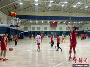 中国和日本(中国男篮主教练谈对阵日本男篮：需力争在攻防两端制约对手)