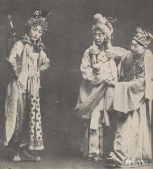 白娘(《白蛇传》的头尾：“白娘娘和许宣的热恋，和法海什么相干？”)