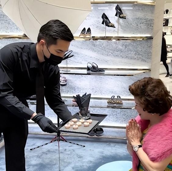 鲍鱼家姐：全网最壕贵妇，浑身装扮抵一栋楼，有何实力能碾压Cici