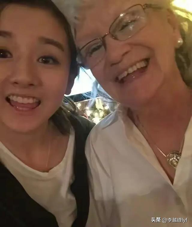 宋祖儿和外国男子亲密后续!身份曝光,女方回应,更多亲密照流出