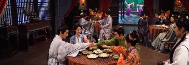 《云襄传之将进酒》杀青，陈晓古装造型确实撩人，有望暑期档播出