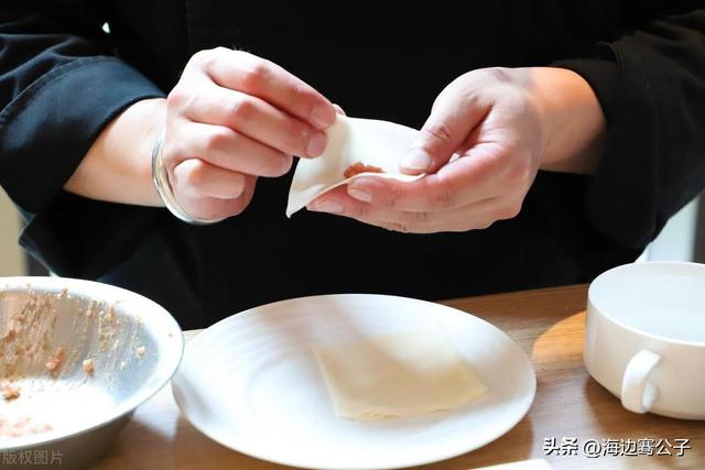 如果卖馄饨能赚钱,你会去卖馄饨吗?