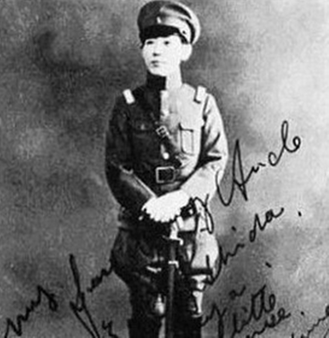 一个中国女人，在受到日本调教之后成了叛徒，回国后直接背叛中国