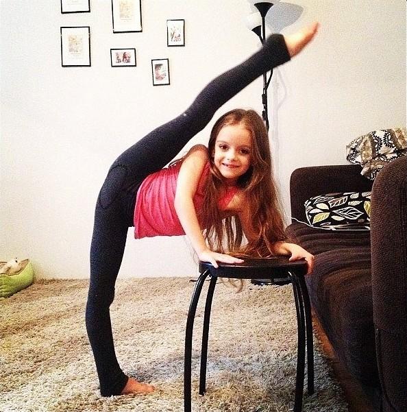 俄罗斯最炽手可热的小童模“米兰”长大了,唯美的洛丽塔就是她本人啦!