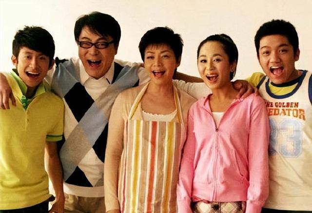 再见，童年的笑声：《家有儿女》编剧费明病逝，终年70岁