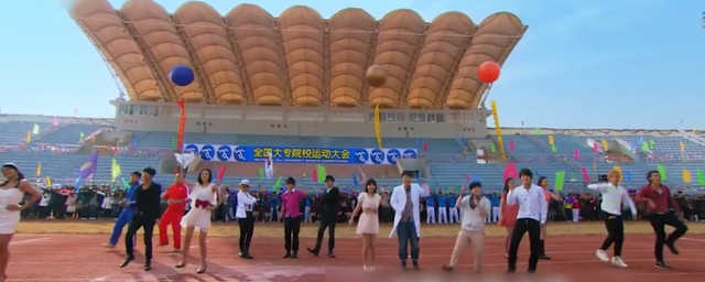 2011年的尬演神剧《落跑甜心》，傻白甜演成智障，女主被毁前程