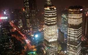 夜色下的上海滩(夜色璀璨上海滩)