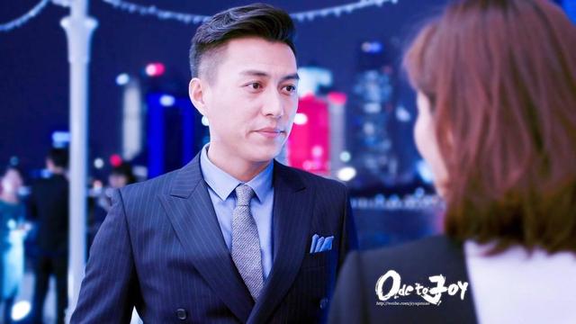 《我们的爱》靳东霸屏尽展绅士魅力 戏外与妻子恩爱日常令人艳羡