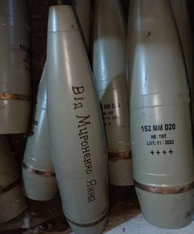 俄乌前线激战正酣，俄防长绍伊古突然飞抵朝鲜，“搬救兵”去了？