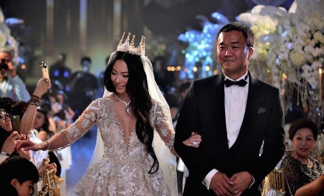 38岁TVB初代四叶草女神近况曝光，嫁大19岁富商，住过亿豪宅