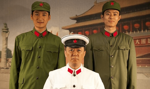 父母爱情：孟天柱和江卫国究竟谁的发展前景好？差距还是挺大的