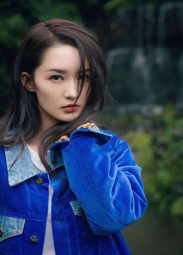 同样是演女特工李沁的《追风者 》对比唐嫣的 X女特工 差距一目了然