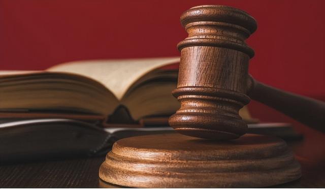 全裸真空上阵!一咖啡店美女员工竟只穿安全裤上班?店家:已报警